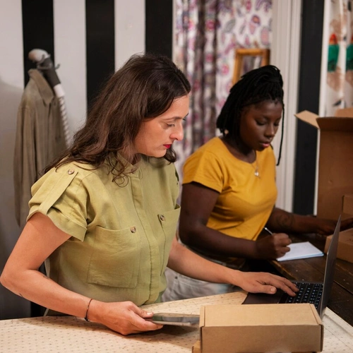 woman-packaging-clothing